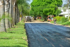 Comenzó el asfaltado de un tramo del bulevar Schroeder