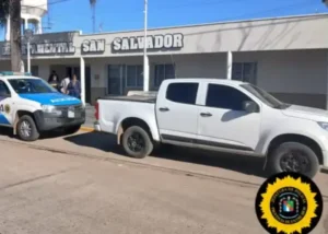 San Salvador: Dos chicos rompieron a golpes la puerta de una casa y sus padres deberán pagar los arreglos