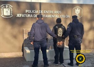 COLÓN: APREHENDIDO EN FLAGRANCIA MIENTRAS INTENTABA SUSTRAER CABLEADO